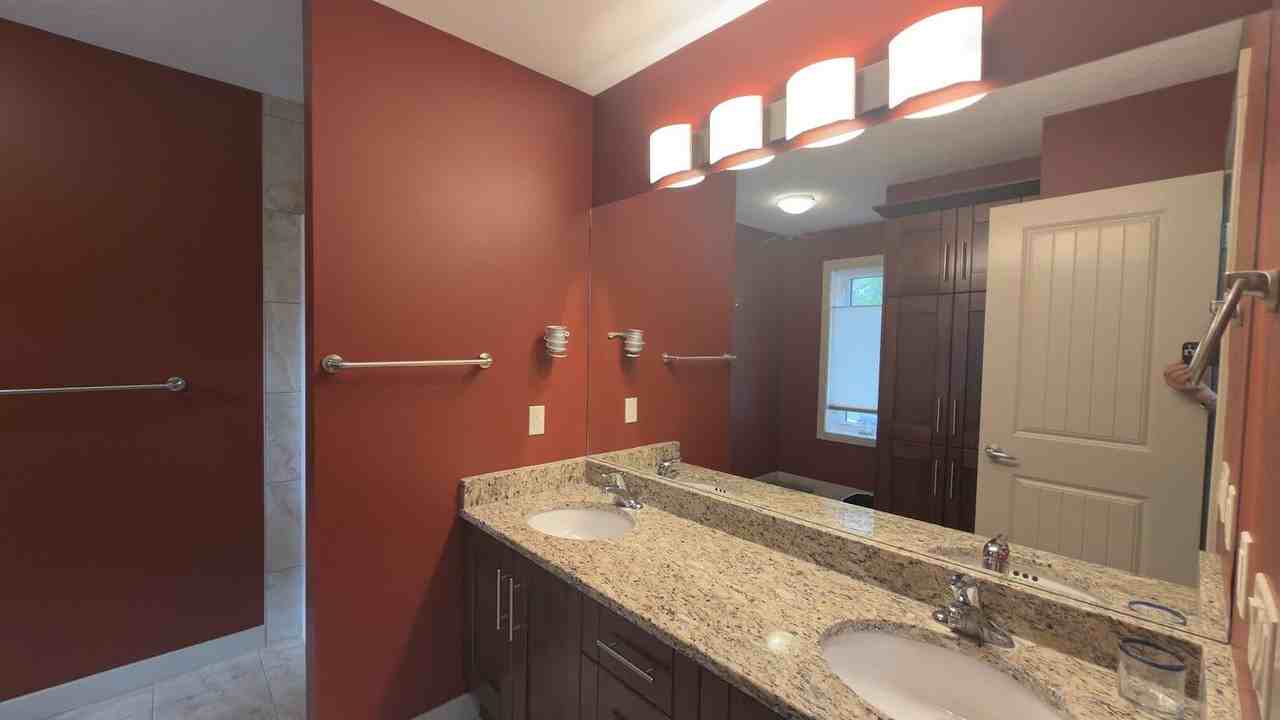 3828 Centre A St Ne - Photo 6 of 8