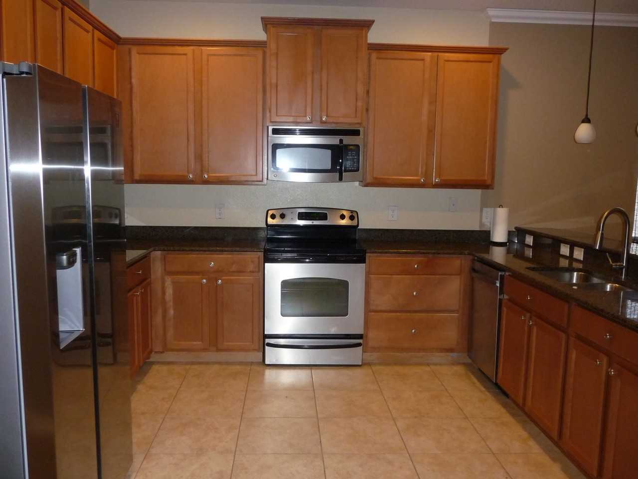 14256 Queenside Street - Photo 5 of 15