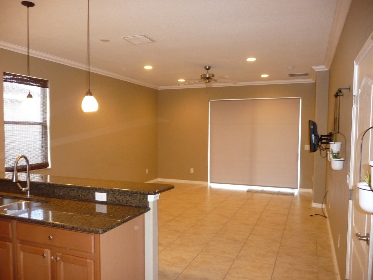 14256 Queenside Street - Photo 6 of 15