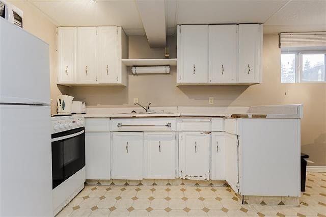 11142 72 Ave Nw - Photo 4 of 12