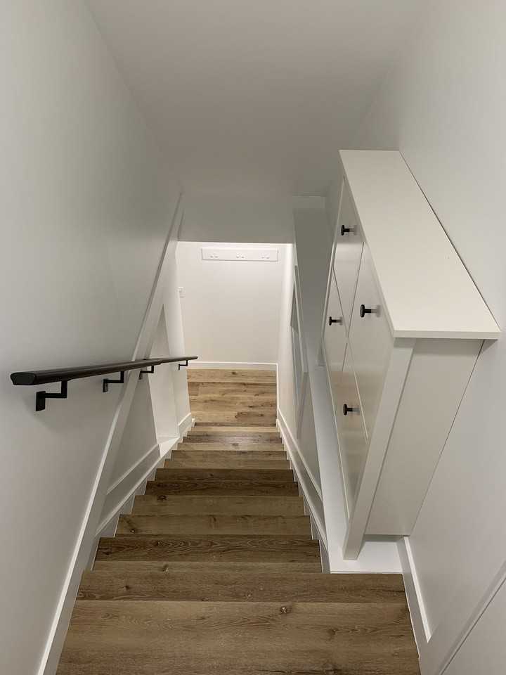 44B Strandell Cres Sw - Photo 3 of 13