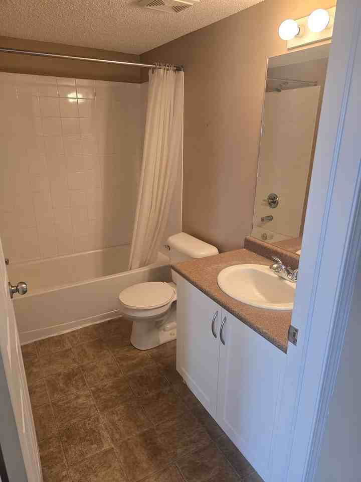 99 - 2419 - 8 Bridlecrest Drive Southwest - Photo 7 of 8