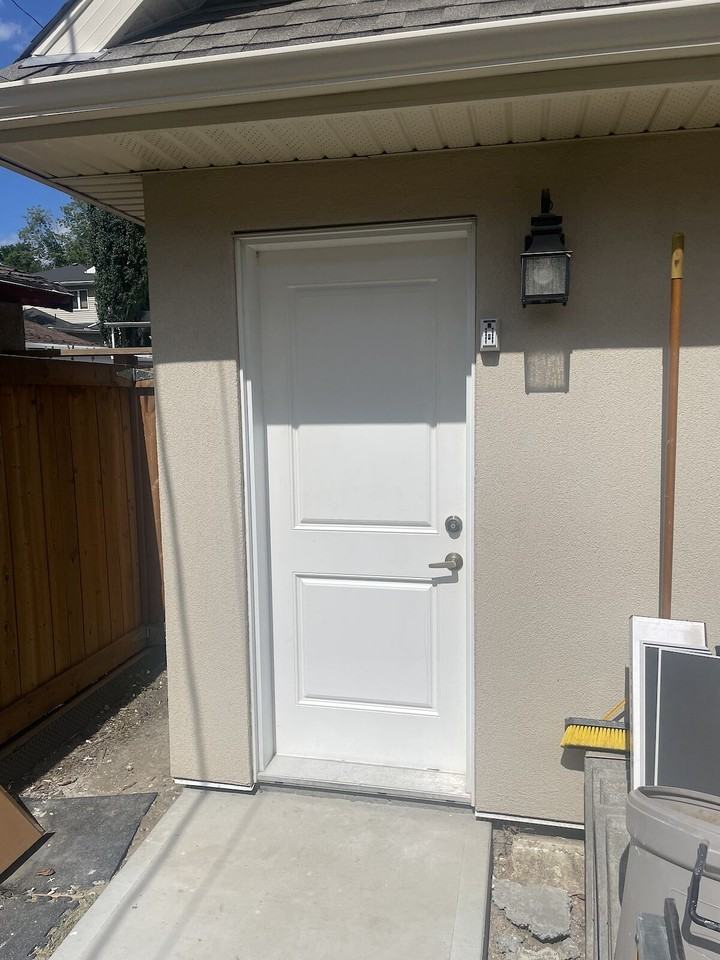 11422 77 Ave Nw - Photo 4 of 12