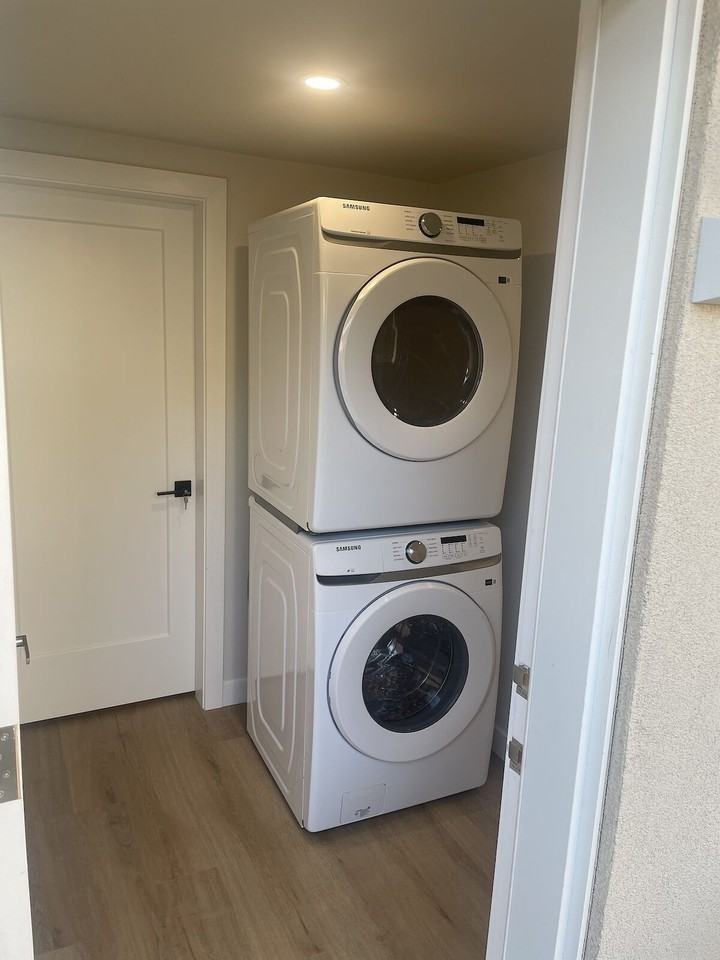 11422 77 Ave Nw - Photo 5 of 12