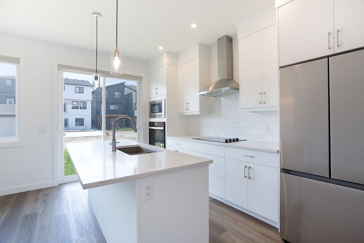 220 Herron Mews Ne - Photo 7 of 31