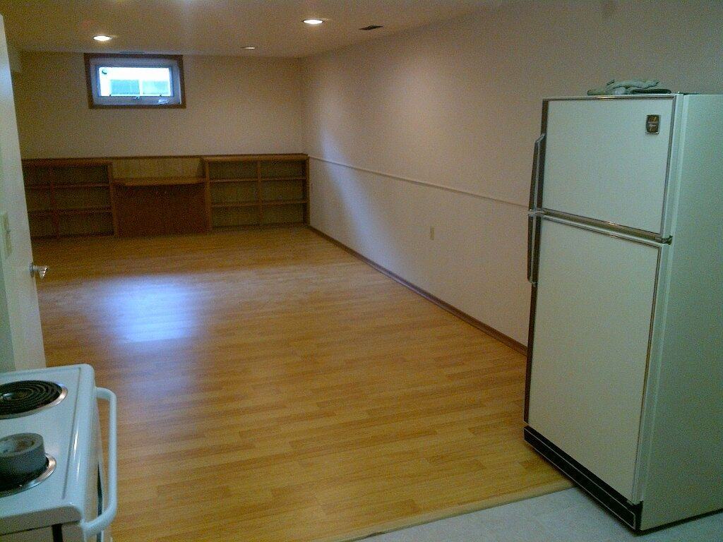 215 42 Ave Nw - Photo 2 of 5