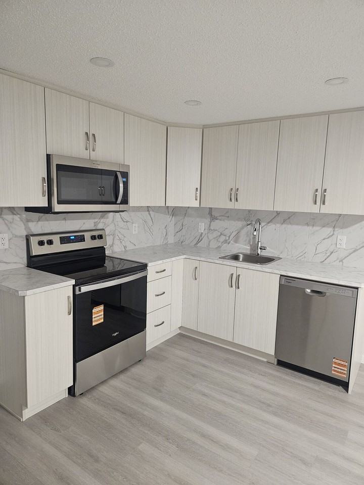 163 Mercado Cres Se - Photo 4 of 12
