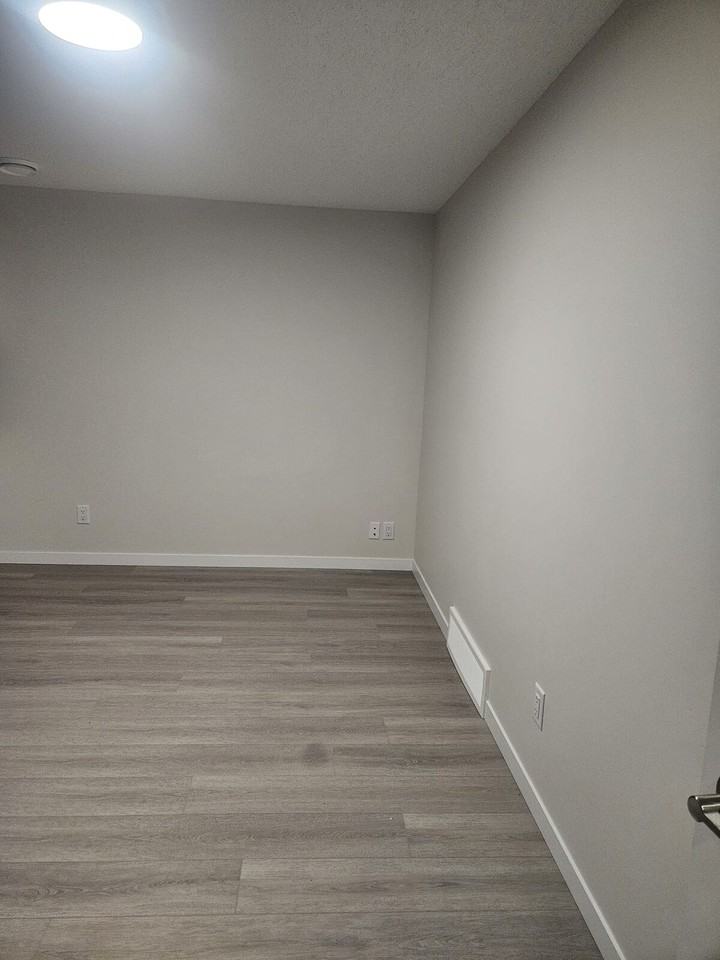 163 Mercado Cres Se - Photo 6 of 12
