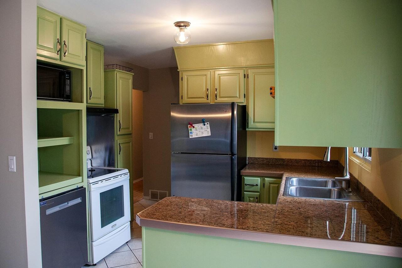 7540 76 Ave Nw - Photo 5 of 15