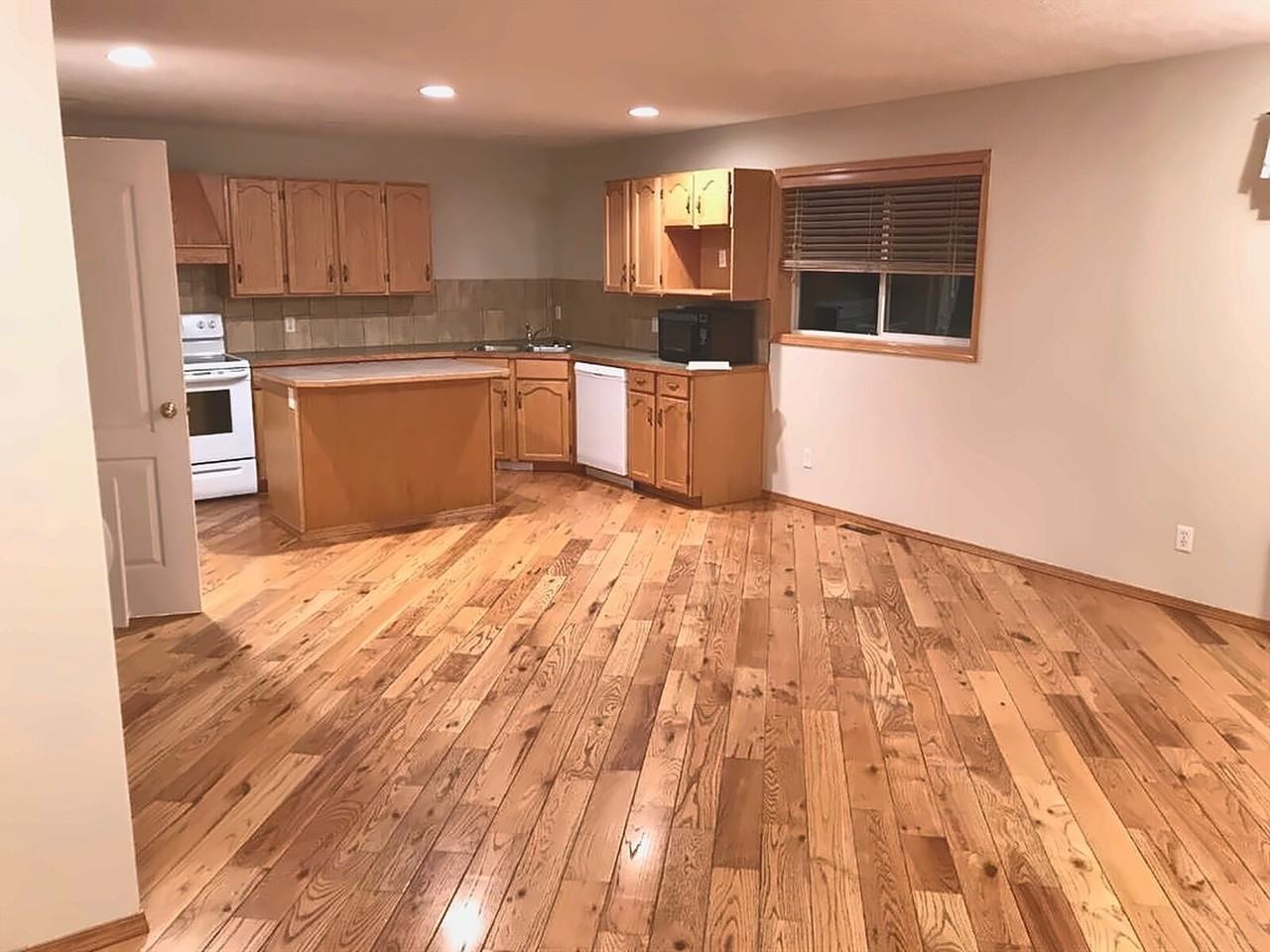 135 Tuscarora Mews Nw - Photo 4 of 11