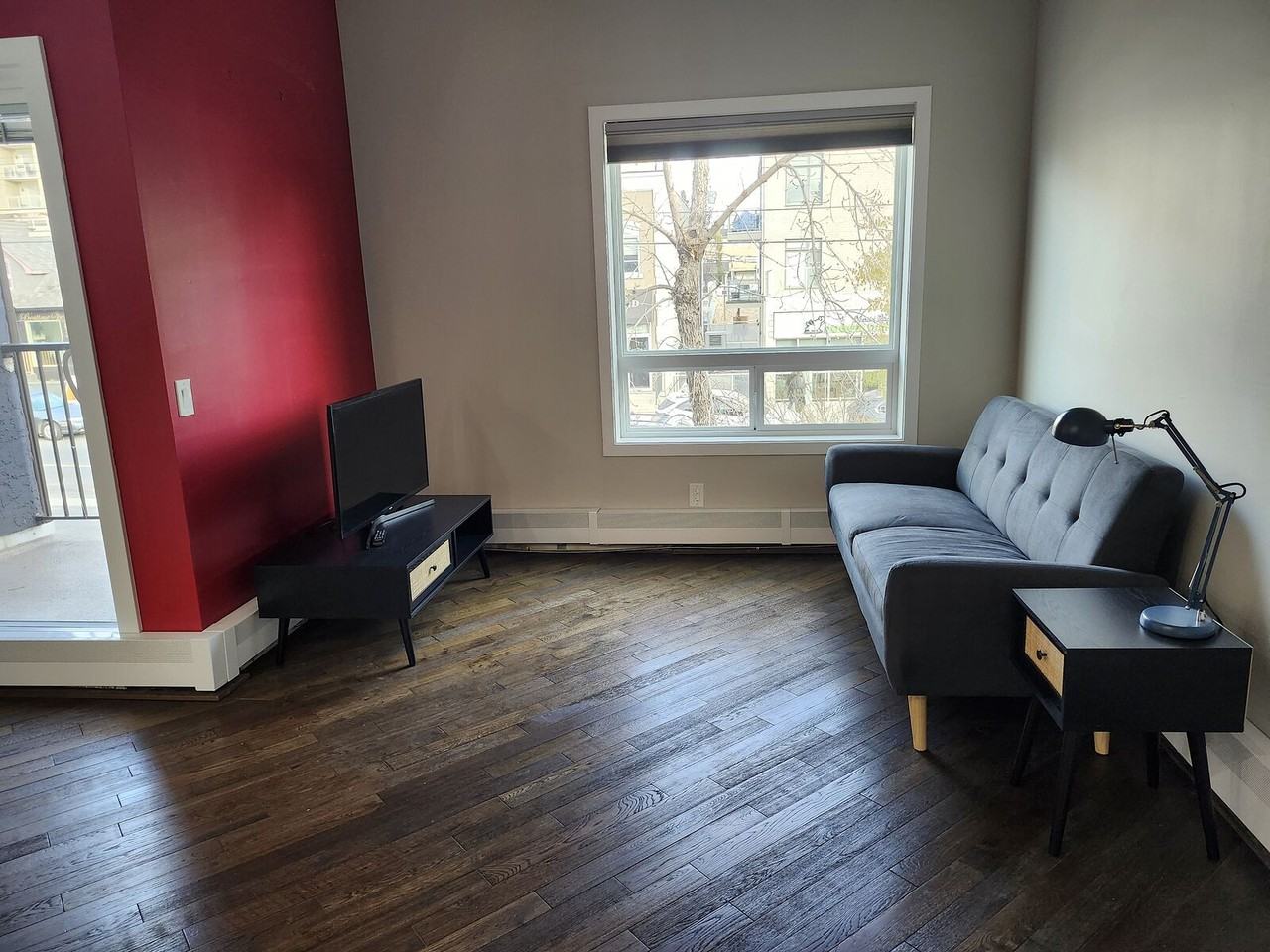 2031 34 Ave Sw - Photo 5 of 16