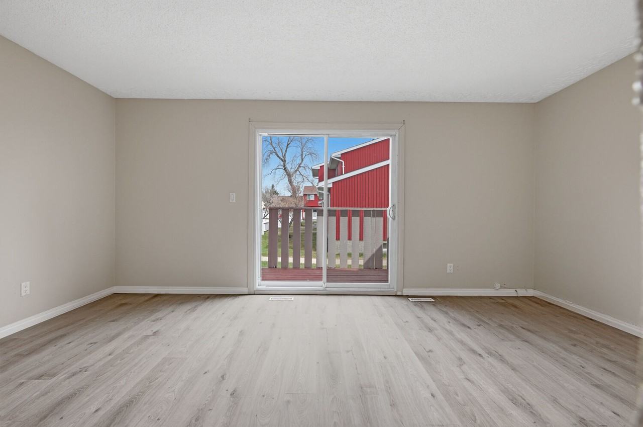 10640 Beaumaris Rd Nw - Photo 2 of 21