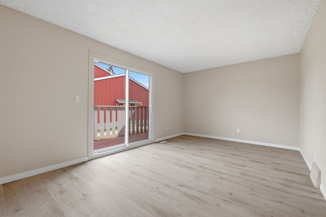 10640 Beaumaris Rd Nw - Photo 3 of 21