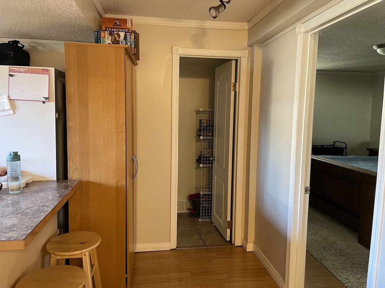 2416 22a St Nw - Photo 4 of 14