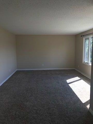 4001 42 St - Photo 5 of 8