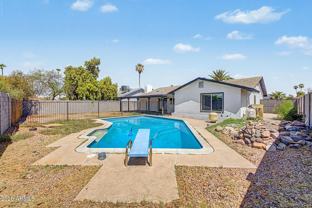 4047 W Sweetwater Ave - Photo 1 of 1