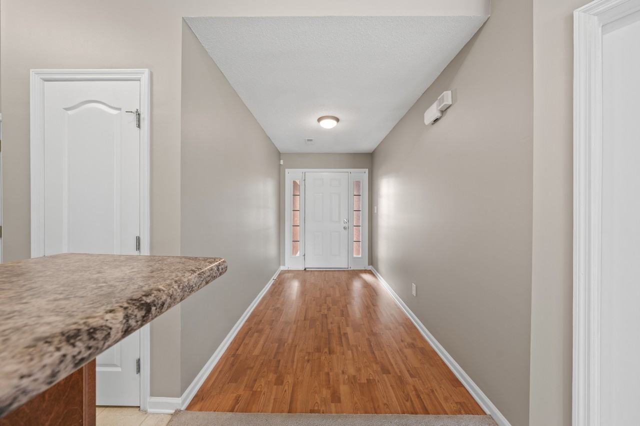 409 Summer Cove Circle Northwest - Photo 4 of 33