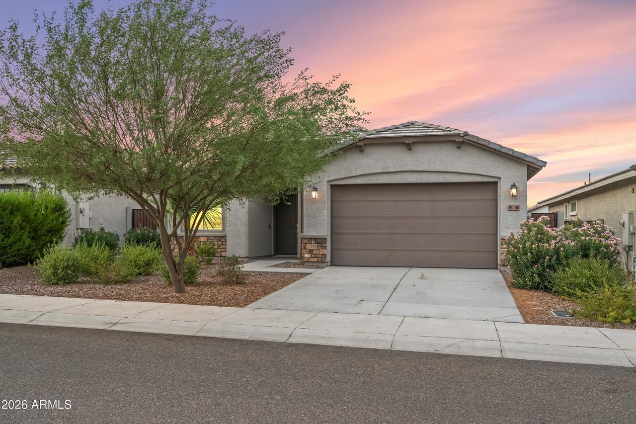 19568 W Rancho Dr - Photo 3 of 42