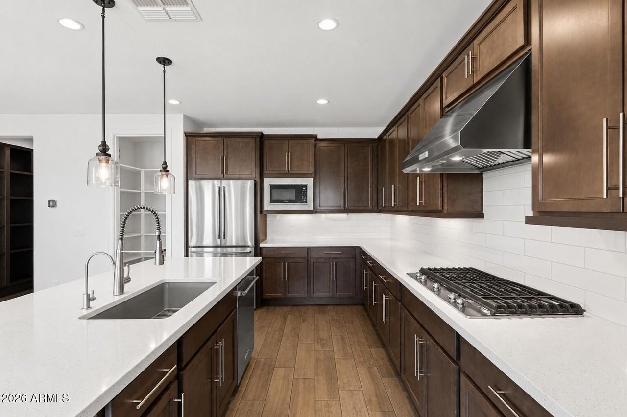 17190 W Gracemont St - Photo 5 of 50