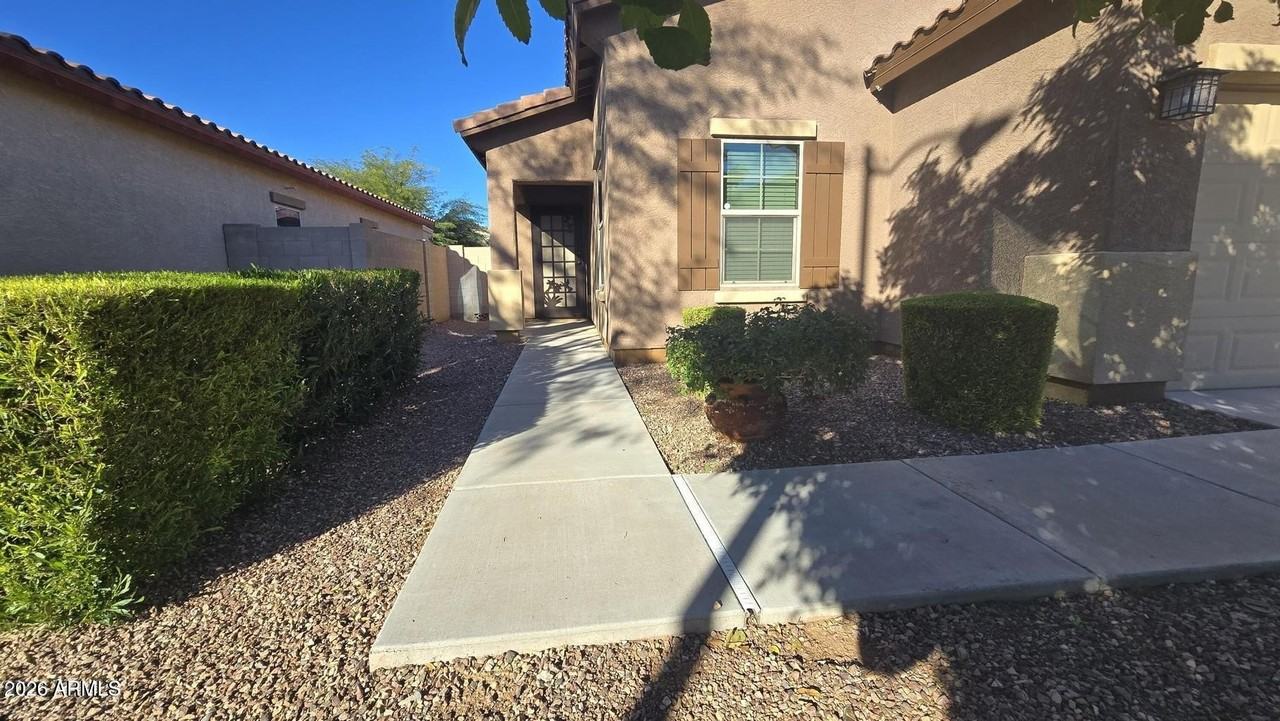 10826 W Avenida Del Rey - Photo 2 of 40