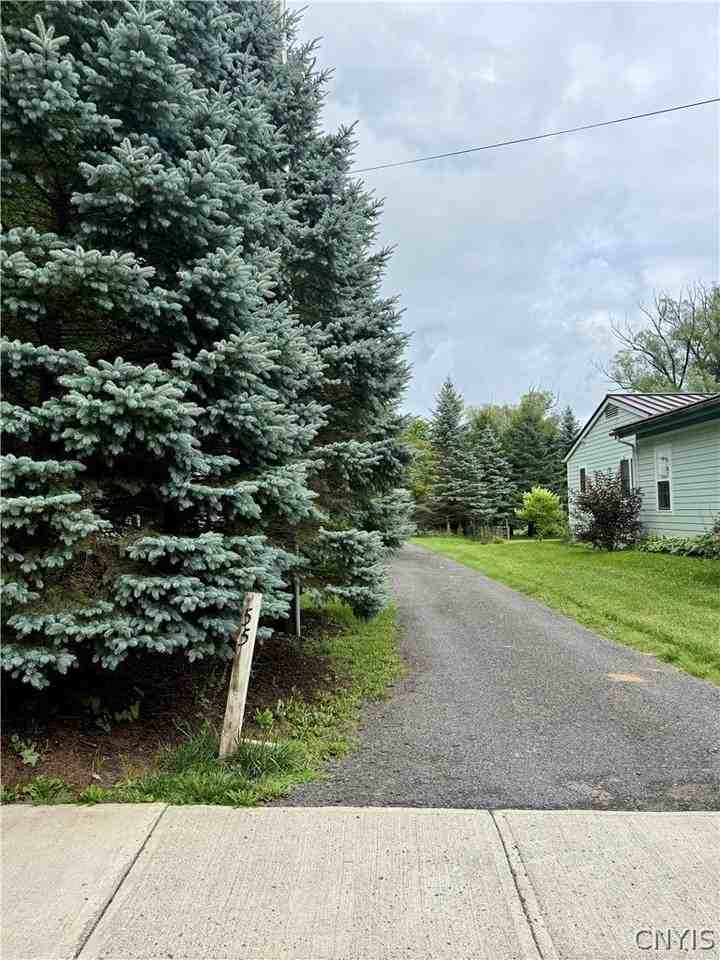 55 University Ave - Photo 3 of 21