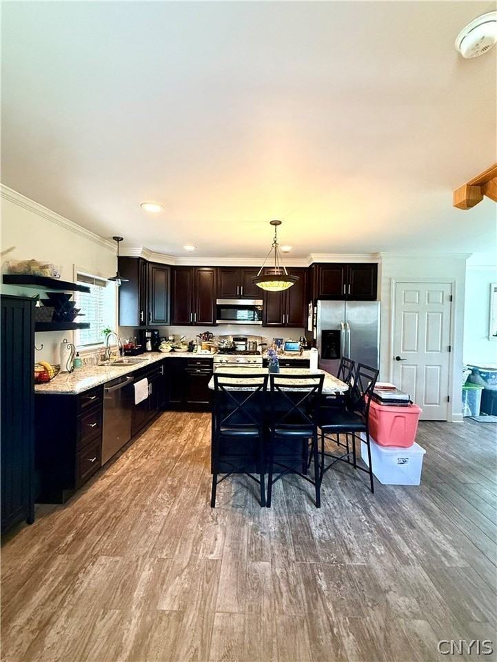 55 University Ave - Photo 5 of 21