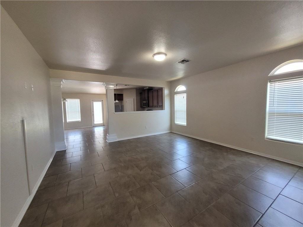2029 Escalante Trl - Photo 2 of 18