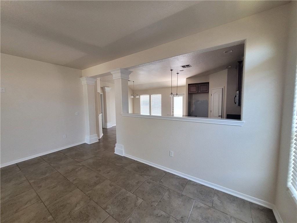 2029 Escalante Trl - Photo 4 of 18