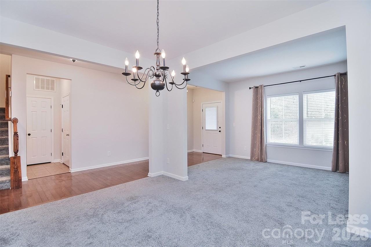 5115 Chapel Chase Ln - Photo 3 of 46