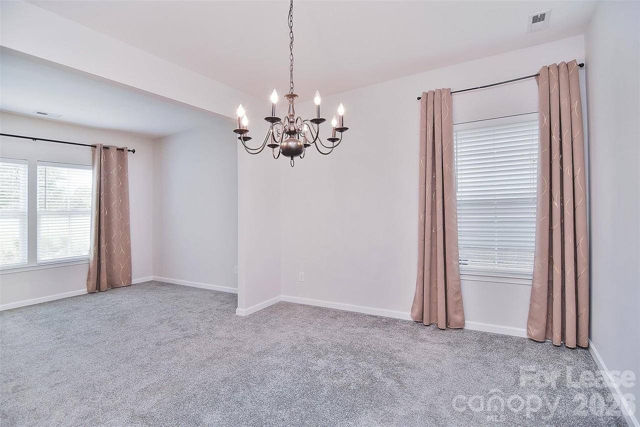 5115 Chapel Chase Ln - Photo 6 of 46