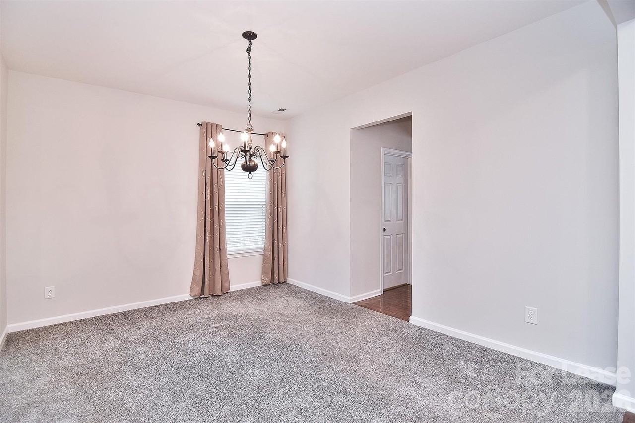 5115 Chapel Chase Ln - Photo 7 of 46