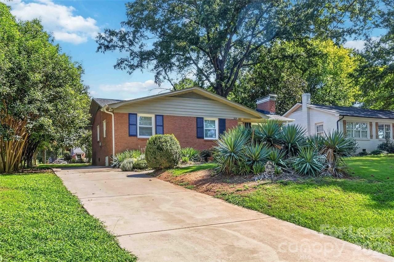 1634 Van Buren Ave - Photo 5 of 28