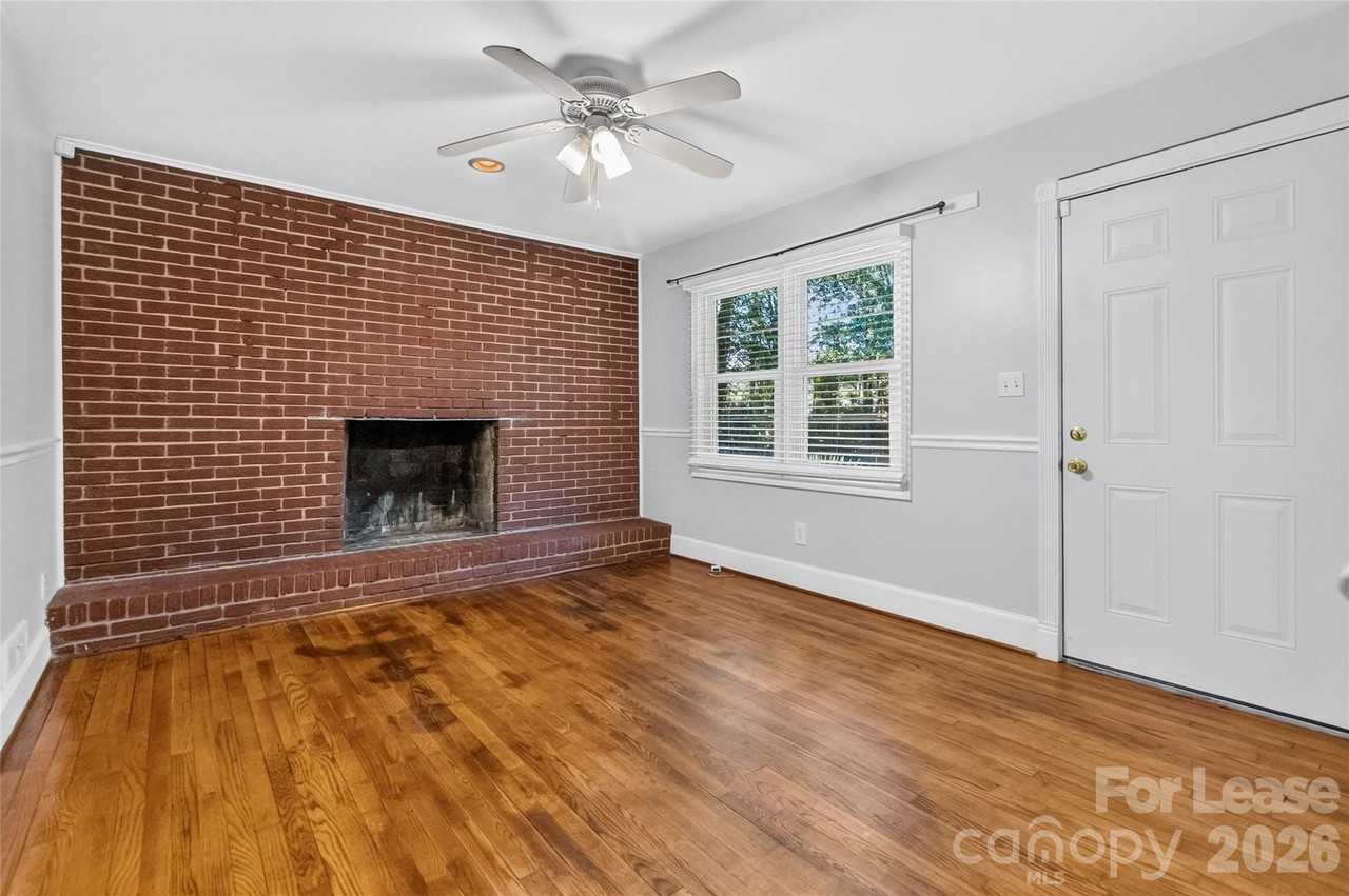1634 Van Buren Ave - Photo 6 of 28