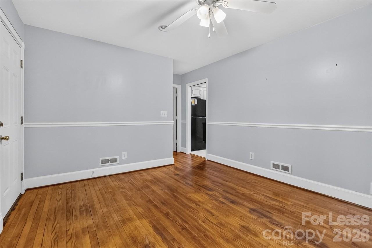 1634 Van Buren Ave - Photo 7 of 28
