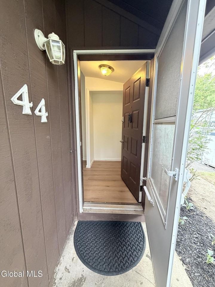 44 Thimbleberry Rd - Photo 2 of 27