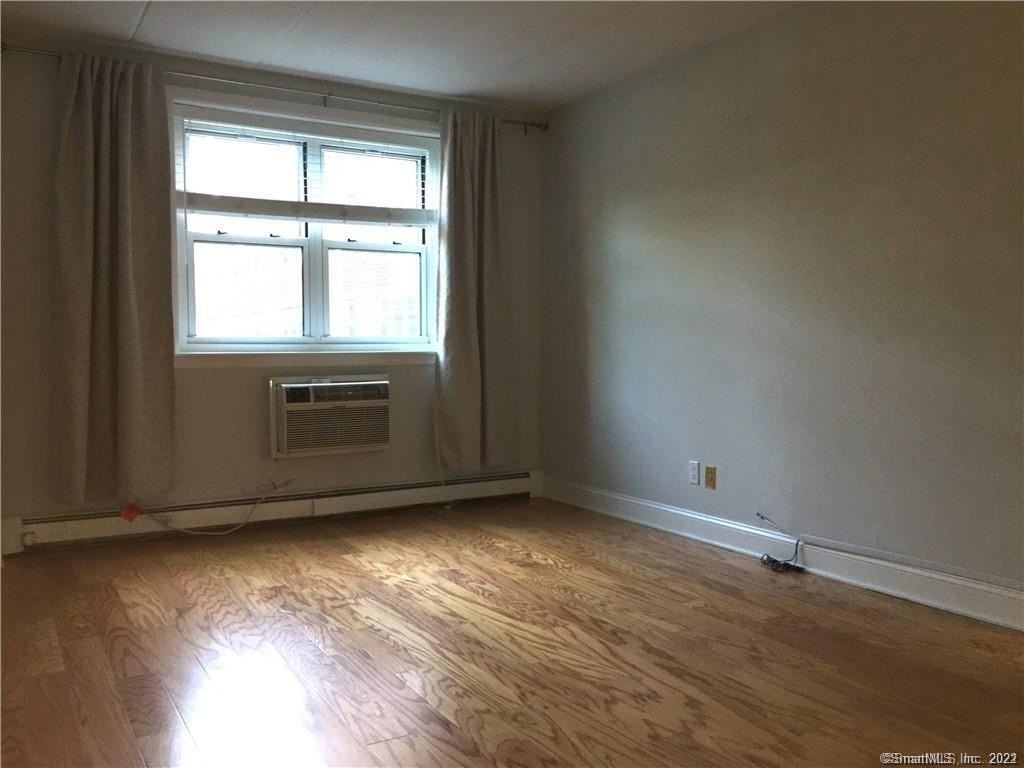 27 Northill St #2P - Photo 4 of 12