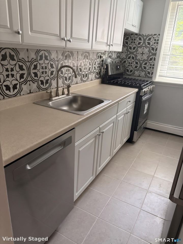 27 Northill St #2P - Photo 6 of 12