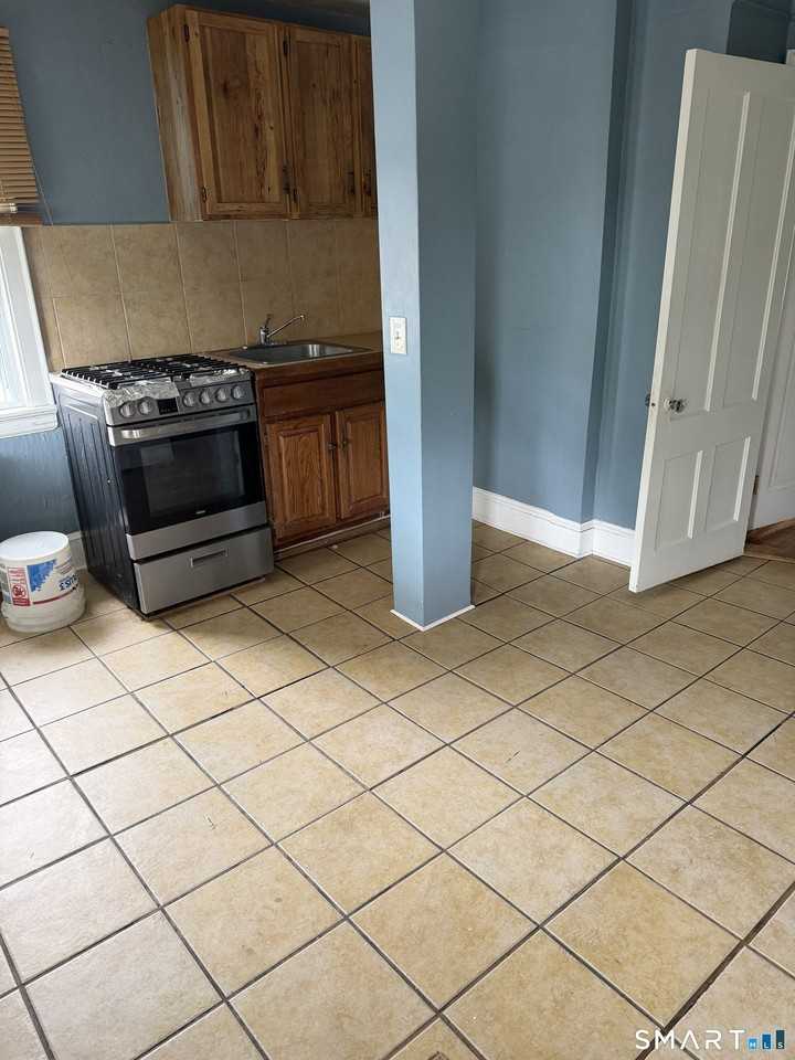 21 Holmes Ave #3rdFL - Photo 2 of 9