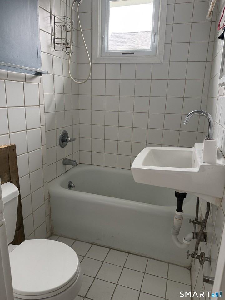 21 Holmes Ave #3rdFL - Photo 5 of 9