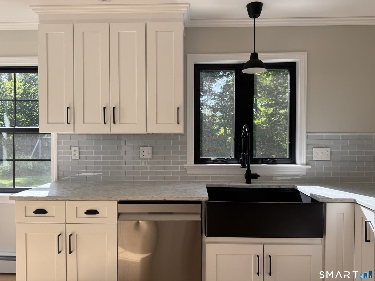 79 Meadow Wood Rd - Photo 5 of 19