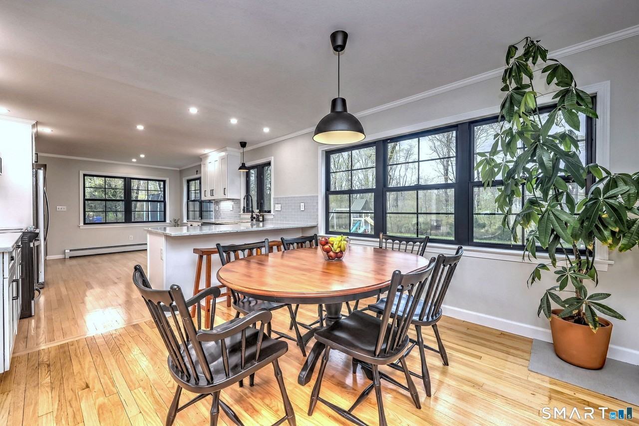 79 Meadow Wood Rd - Photo 6 of 19