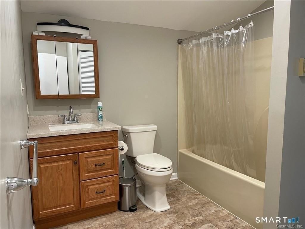 1594 N Broad St #C - Photo 5 of 10