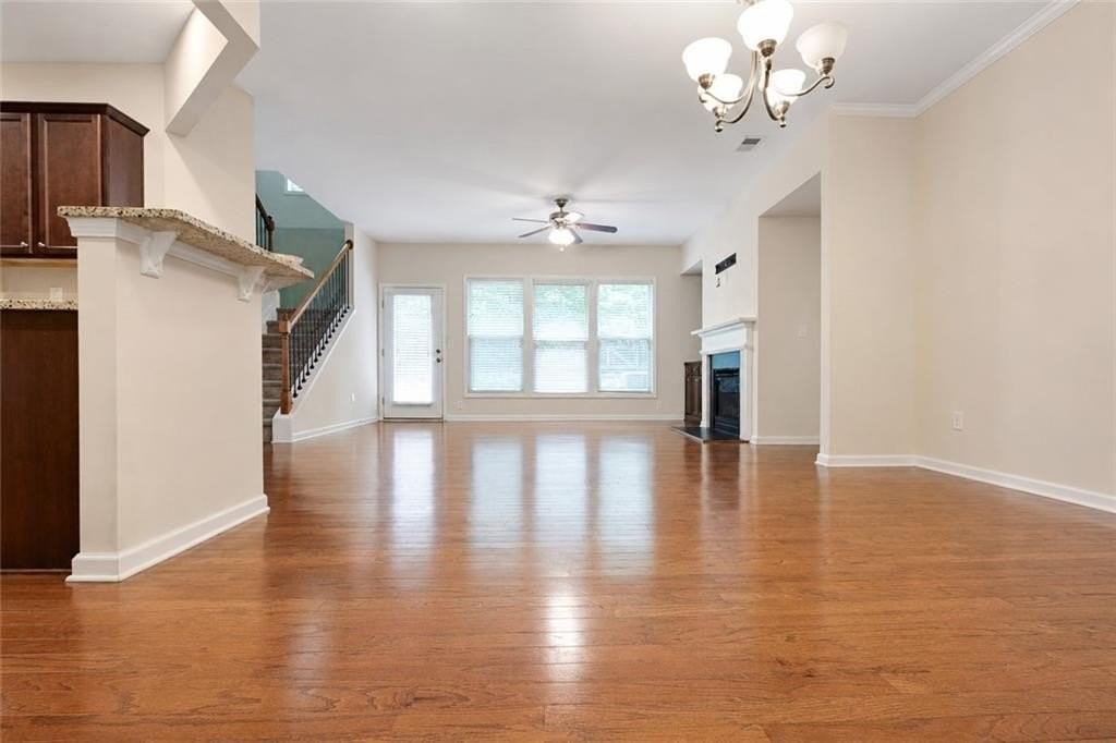 2132 Greencrest Cir - Photo 3 of 39
