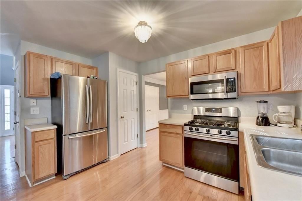 5064 Michael Jay St - Photo 5 of 25