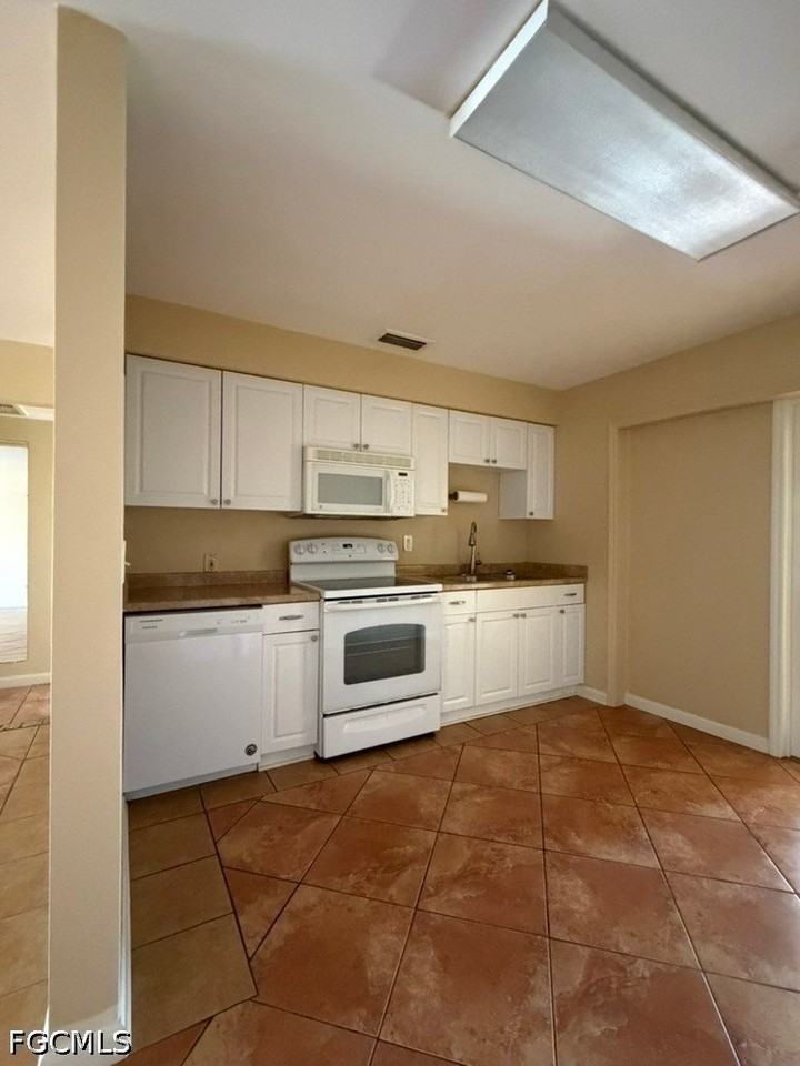 4924 Vincennes St #1 - Photo 3 of 12