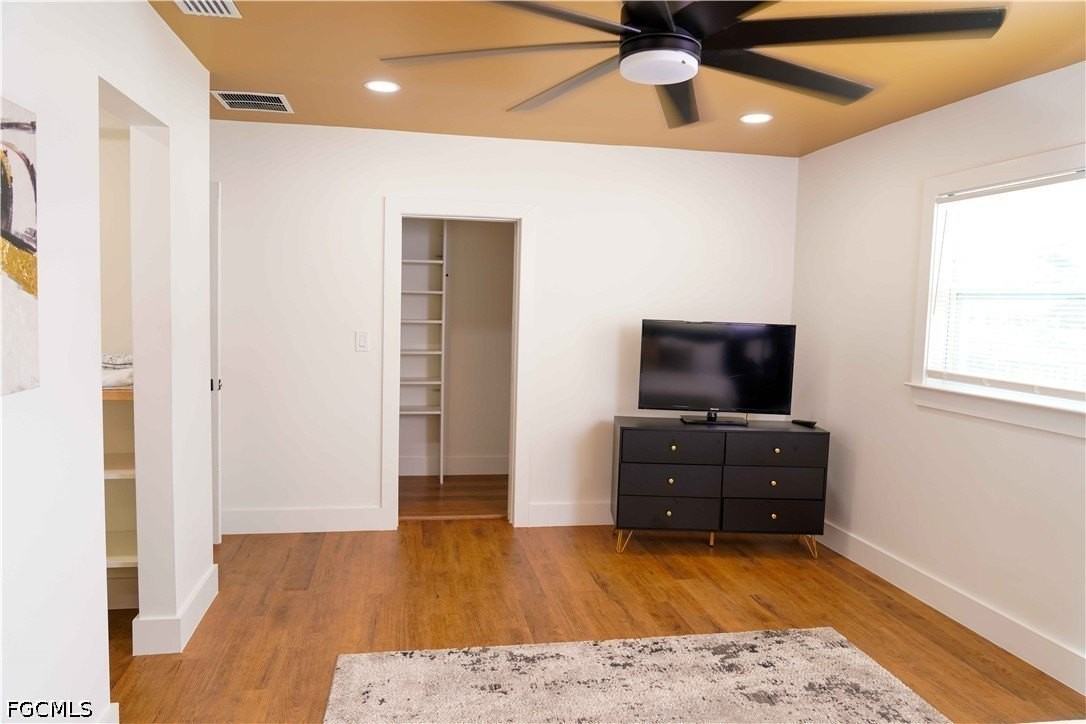 4842 Triton Ct W - Photo 7 of 22