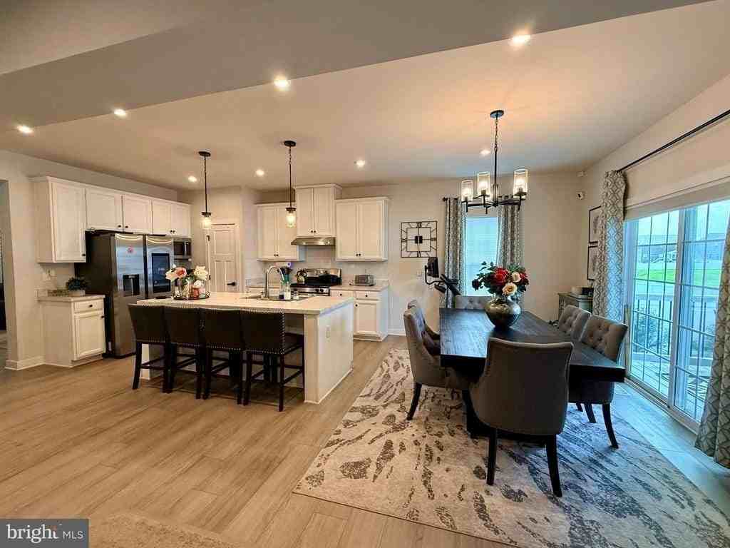 99 Weston Dr - Photo 7 of 47