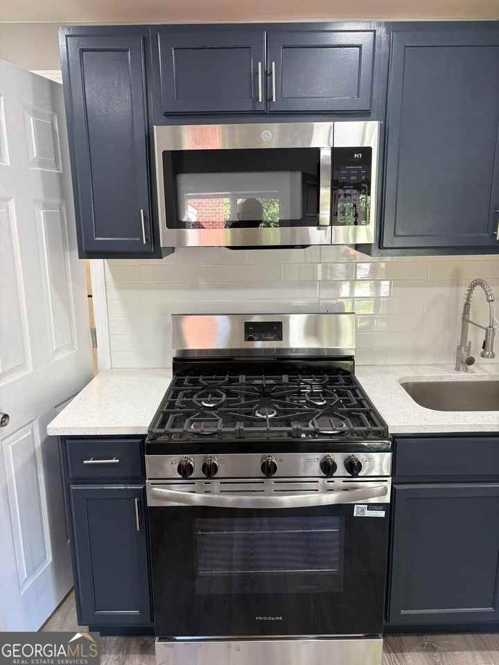233 Kinsey Ct Ne #C - Photo 4 of 18