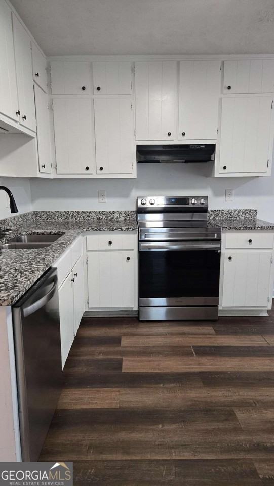 912 Curry Cir Se - Photo 3 of 12
