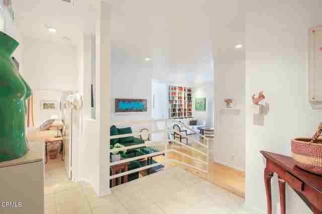 1670 Malcolm Ave #103 - Photo 5 of 8